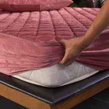 Load image into Gallery viewer, Plush Thicken Quilted Mattress Cover Warm Soft Crystal Velvet King Queen Quilted Bed Fitted Sheet Not Including Pillowcase

