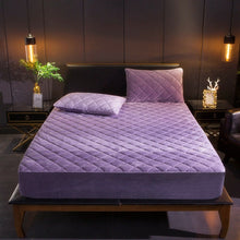 Load image into Gallery viewer, Plush Thicken Quilted Mattress Cover Warm Soft Crystal Velvet King Queen Quilted Bed Fitted Sheet Not Including Pillowcase
